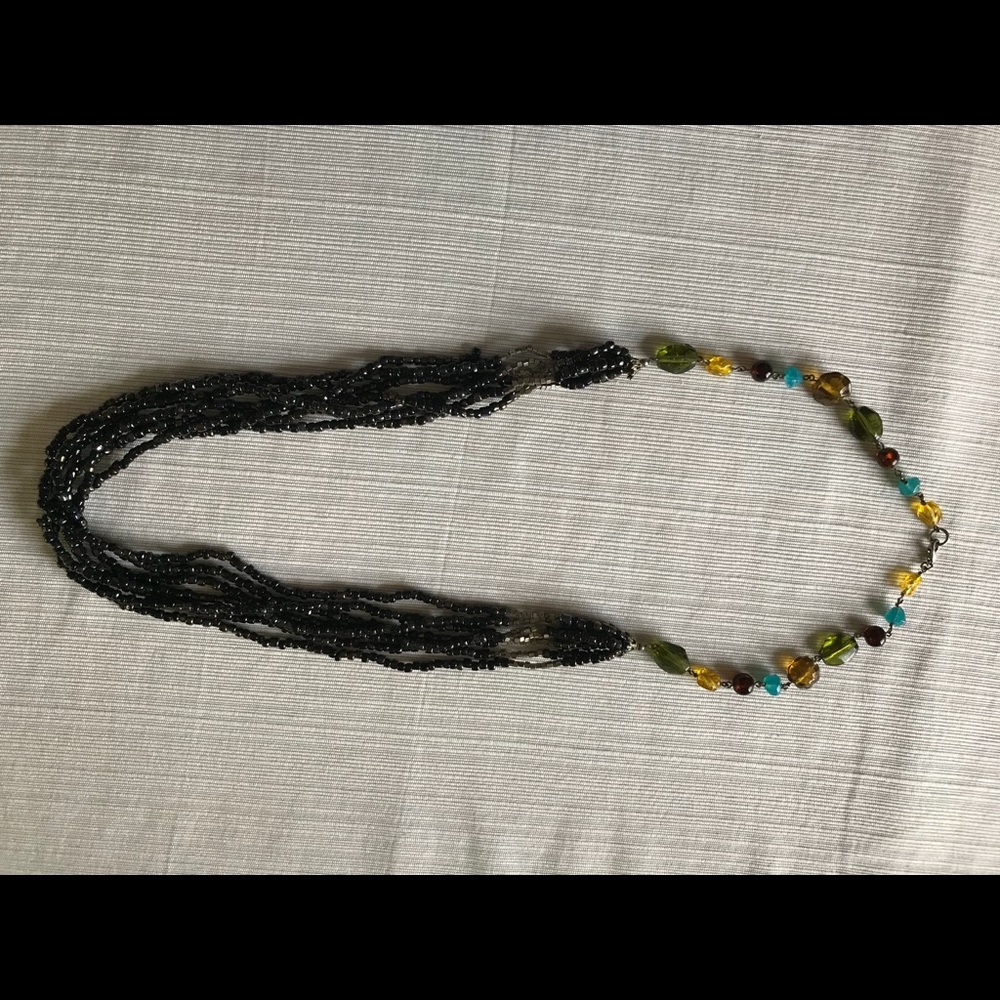 LONG BEADED NECKLACE